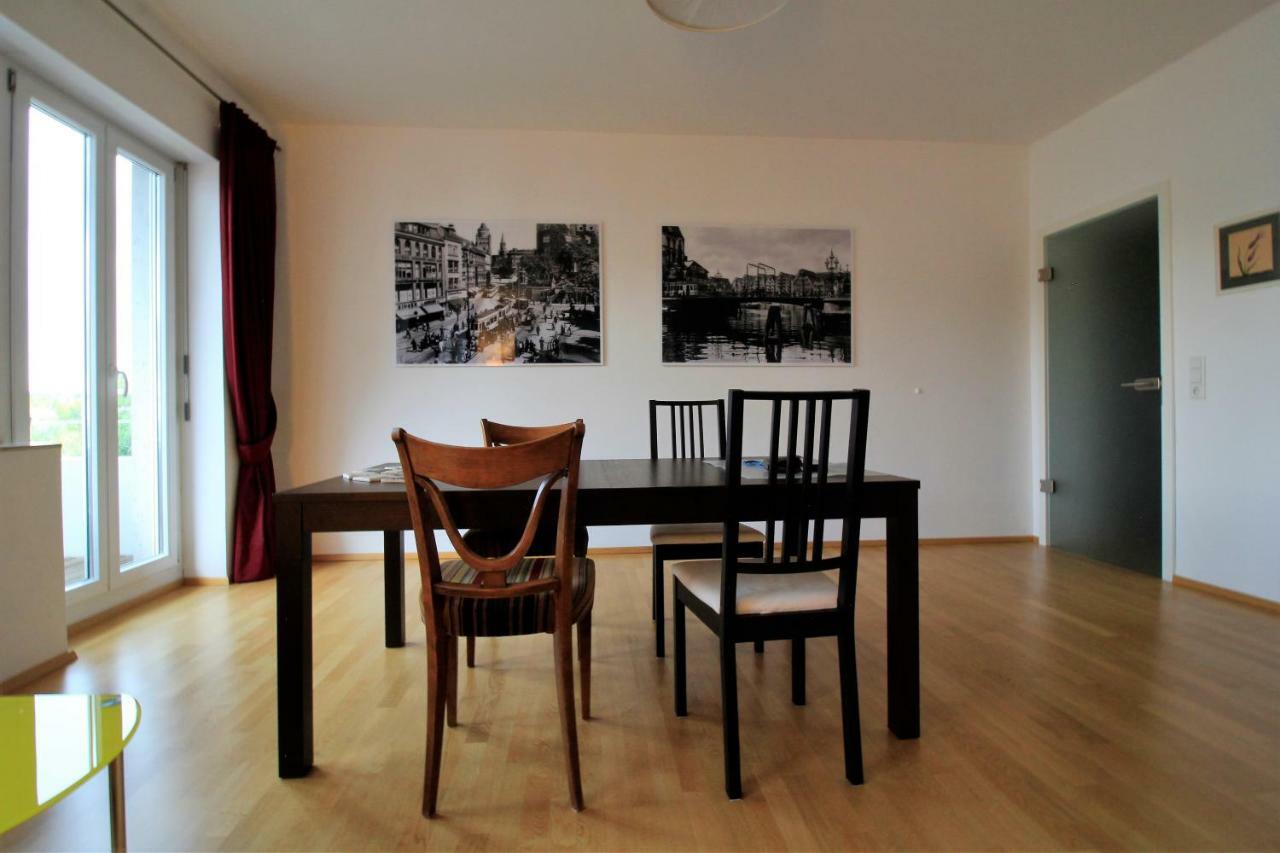 Luxury City Apartment - View Of River And Castle Wurzburgo Exterior foto