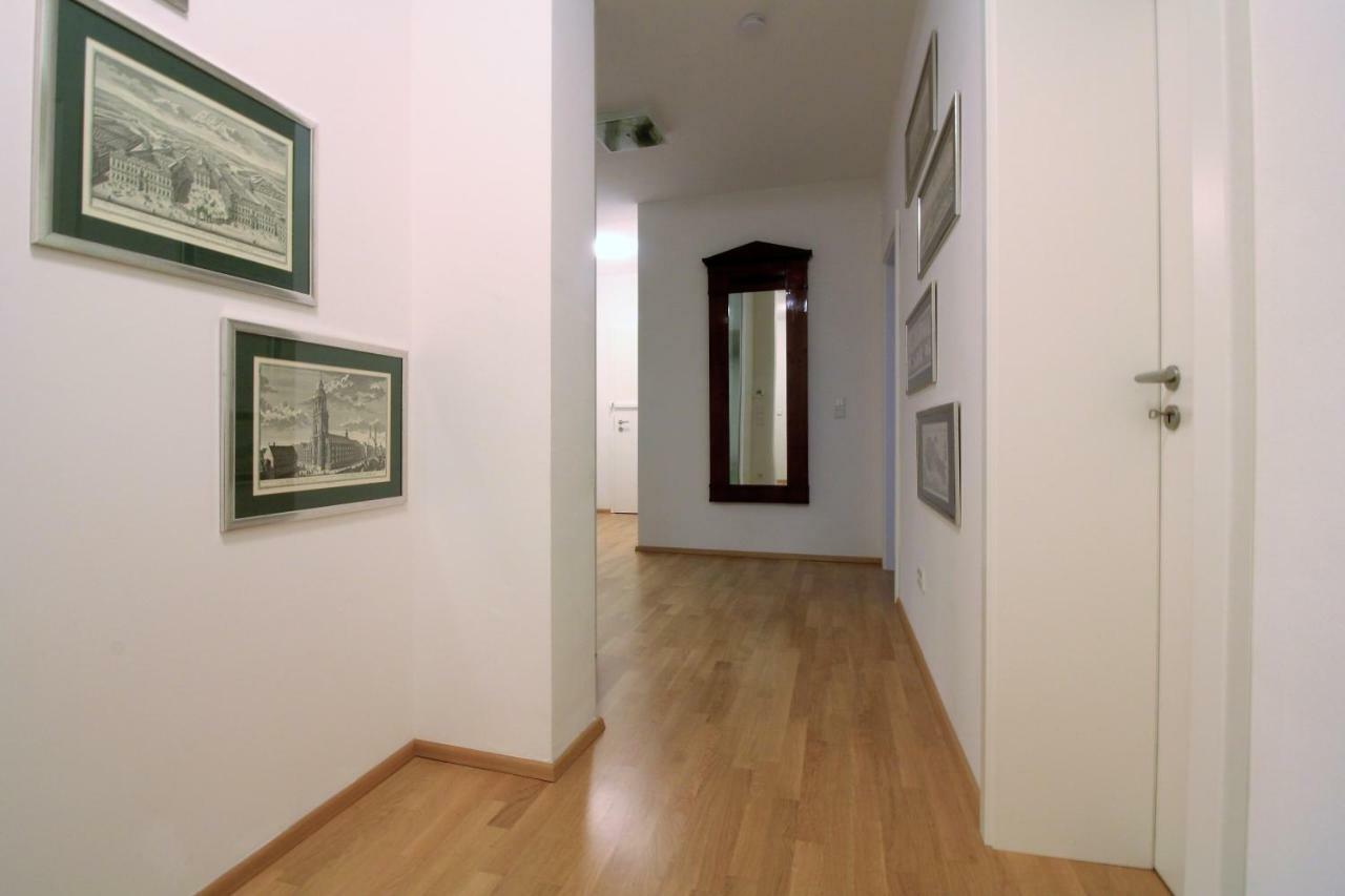 Luxury City Apartment - View Of River And Castle Wurzburgo Exterior foto
