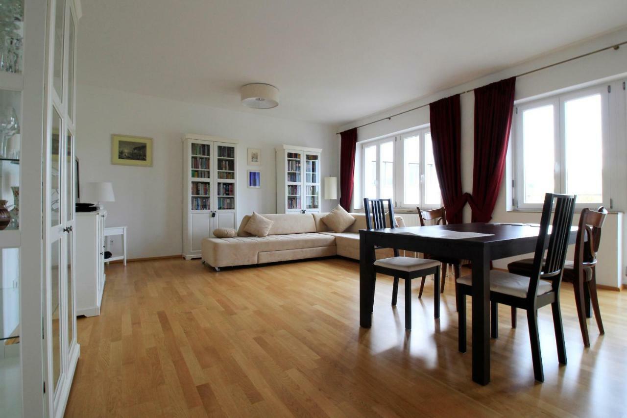 Luxury City Apartment - View Of River And Castle Wurzburgo Exterior foto