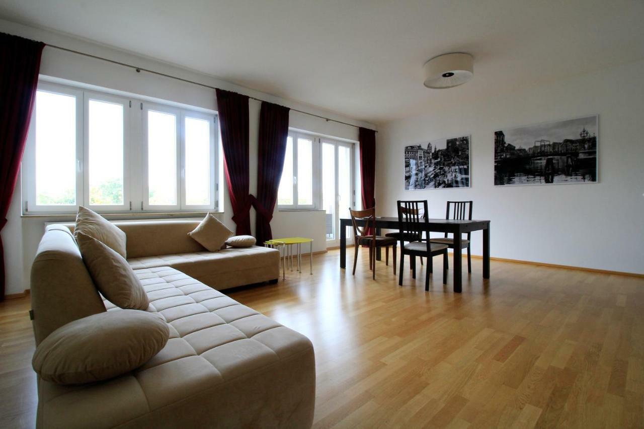 Luxury City Apartment - View Of River And Castle Wurzburgo Exterior foto