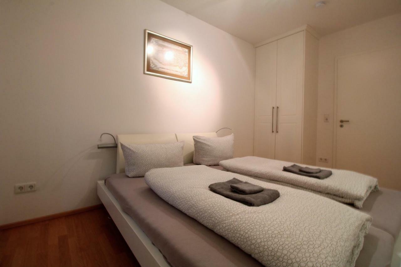 Luxury City Apartment - View Of River And Castle Wurzburgo Exterior foto